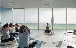 Cours de yoga collectif